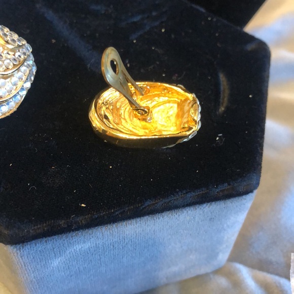 Vintage Swarovski Crystal Shell Style Clip on Earrings-Boutique - Picture 7 of 7